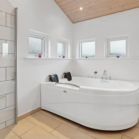 Reimer - 700m From The Sea By Interhome